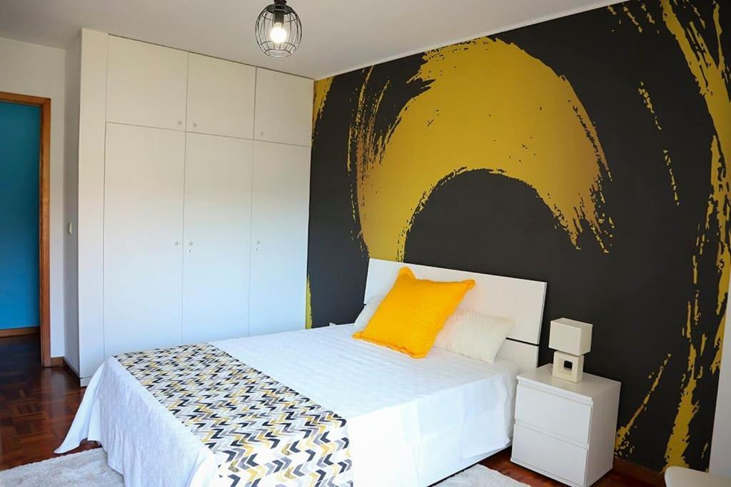 Downtown 5min Marina + 2 Bedroom + Parking Leilighet